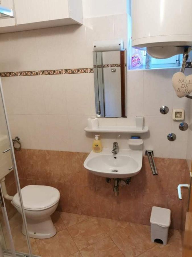 App Carla Apartment Novigrad  Exterior photo
