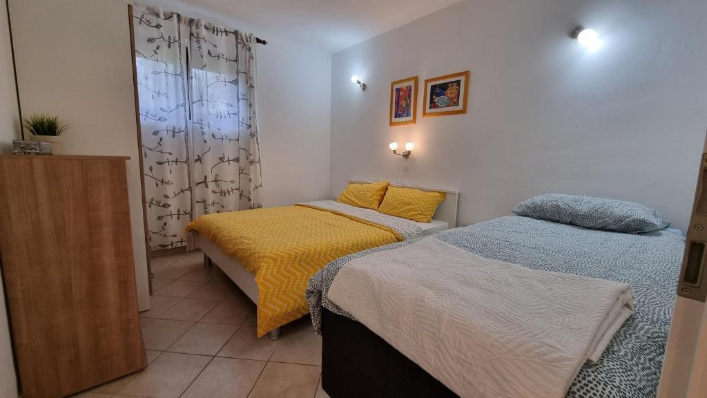 App Carla Apartment Novigrad  Exterior photo